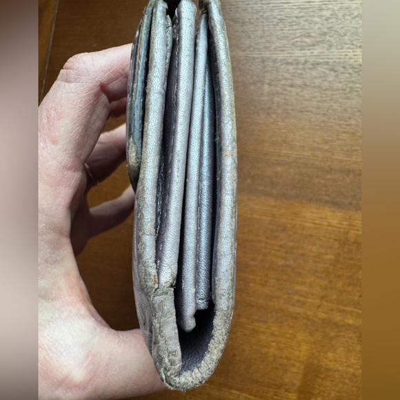 Gucci Guccissima GG Gold Heart Silver Leather Long Wallet W/COA - Picture 4 of 16